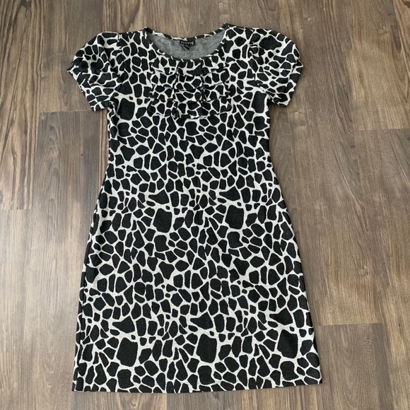 Enfocus Studio Animal Print Ruffle Collar Dress - Picture 3 of 14